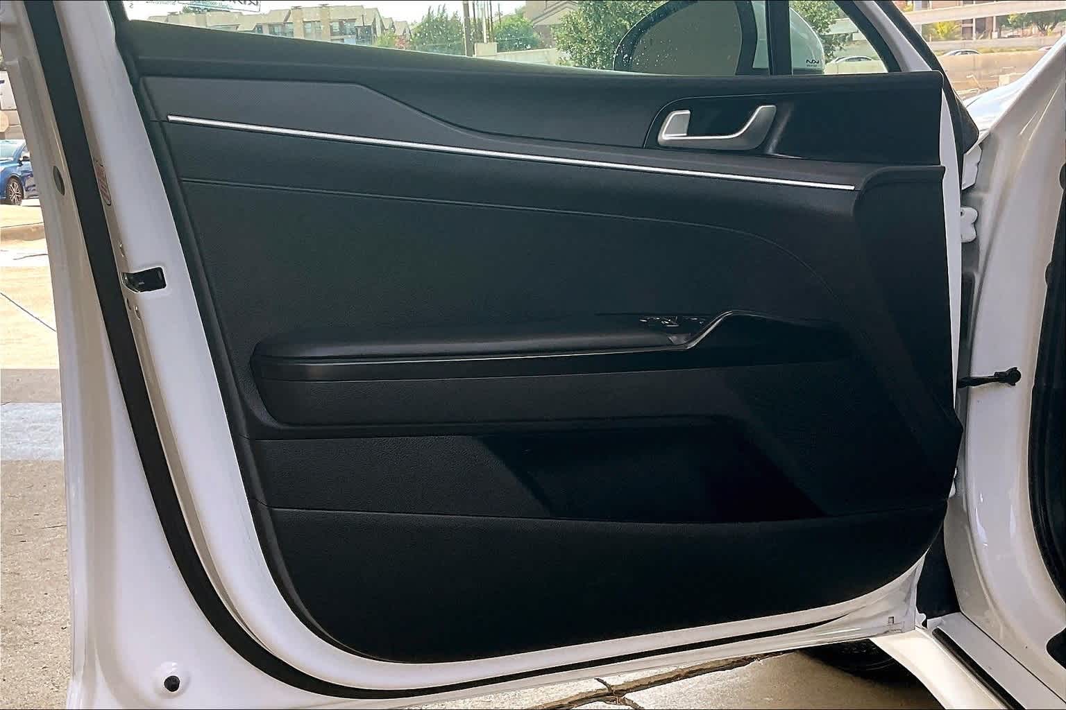 Thumbnail: 2022 Kia K5 - 27