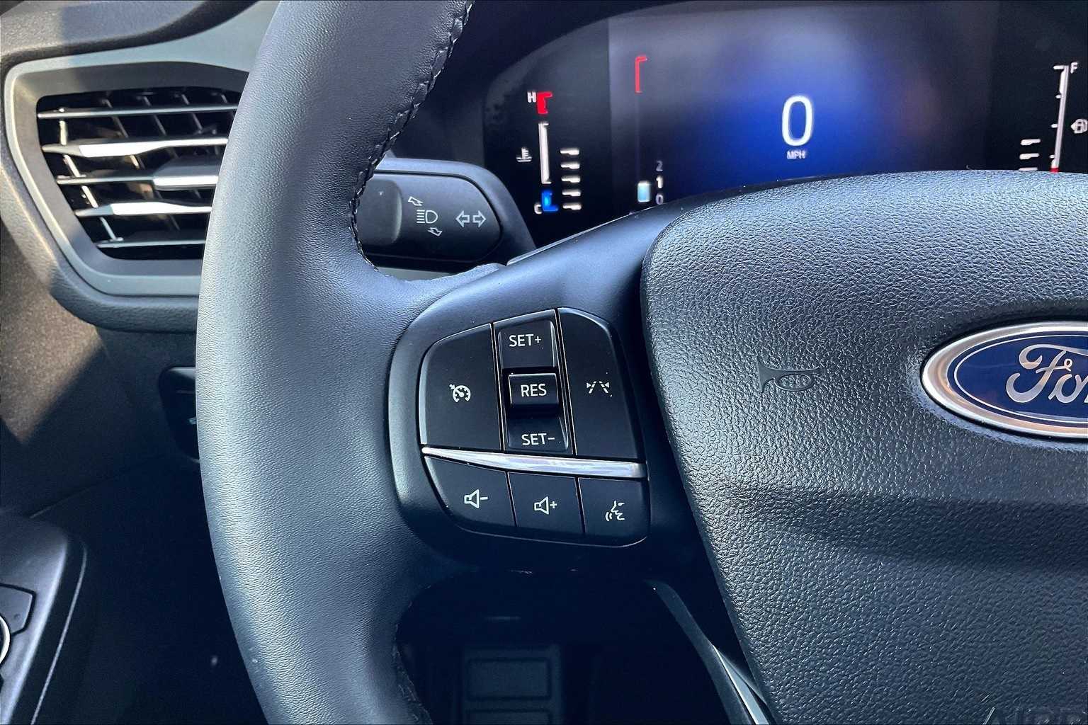 Thumbnail: 2023 Ford Escape - 24