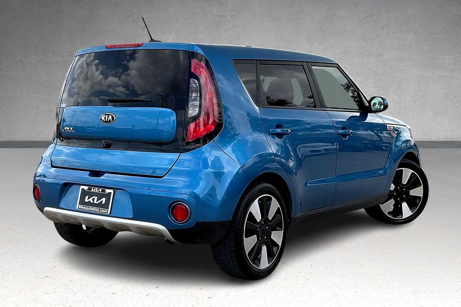 Thumbnail: 2017 Kia Soul - 21