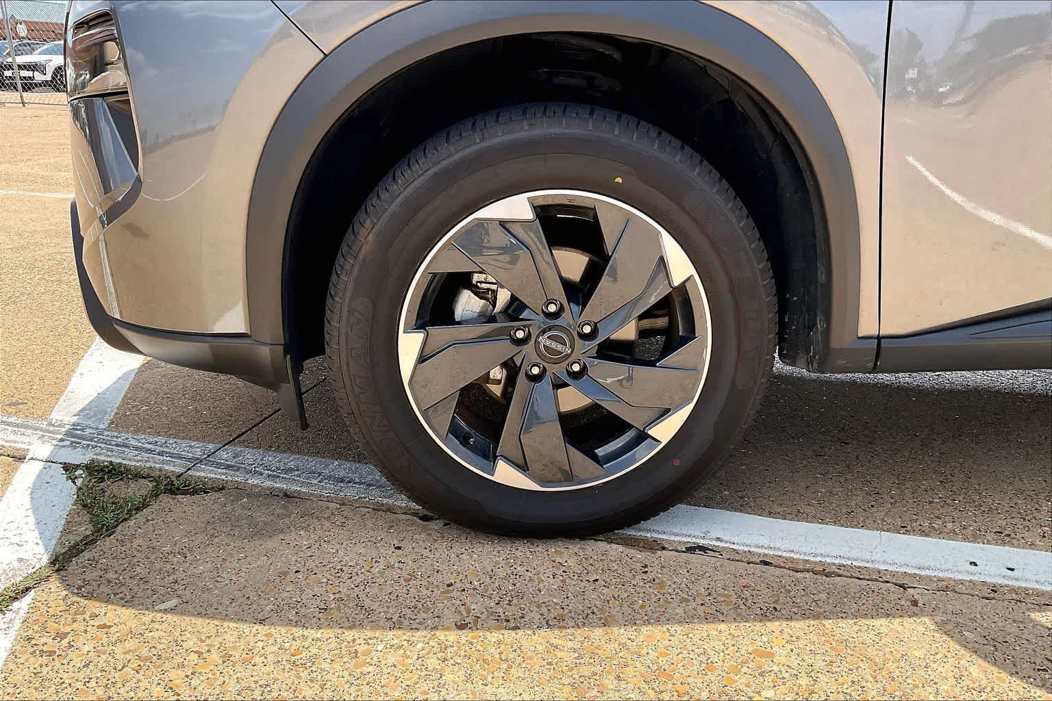 Thumbnail: 2025 Nissan Rogue - 8