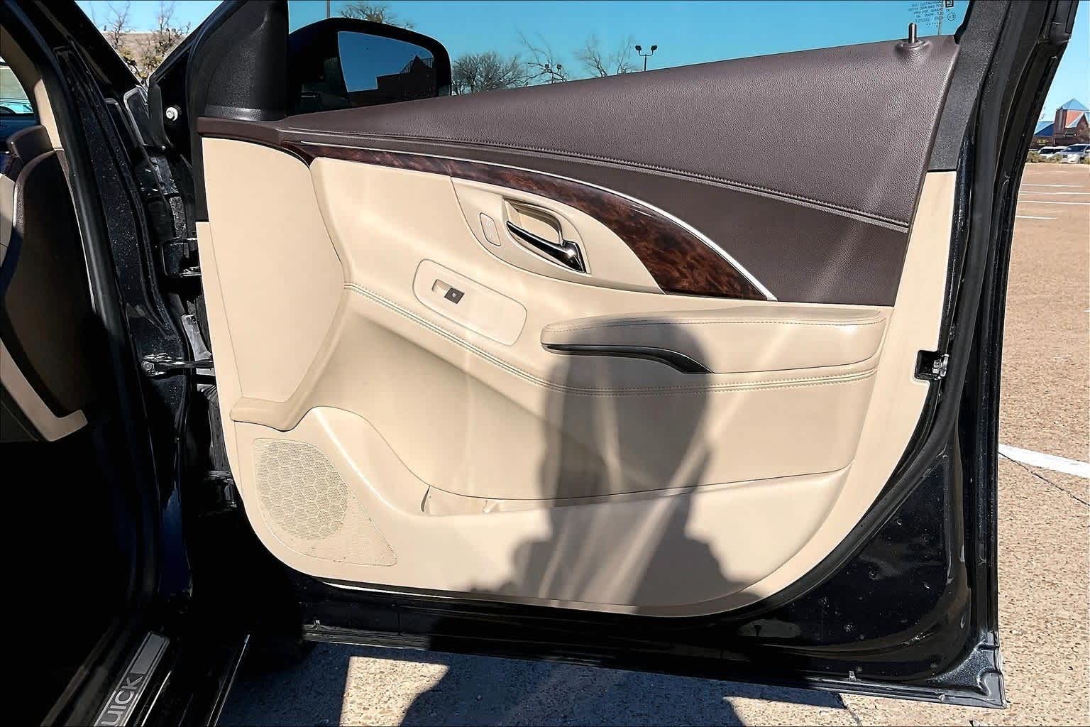 Thumbnail: 2015 Buick LaCrosse - 27