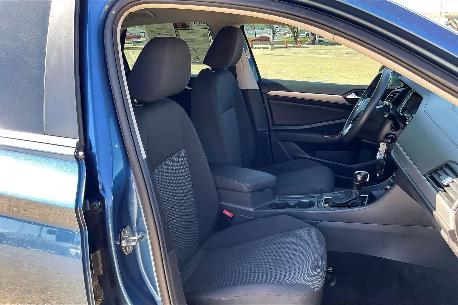 Thumbnail: 2021 Volkswagen Jetta - 12