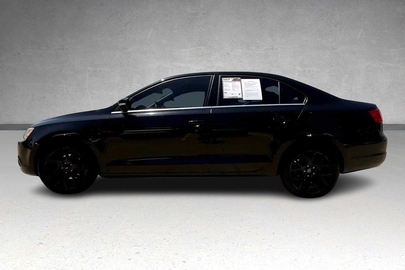 Thumbnail: 2013 Volkswagen Jetta - 3