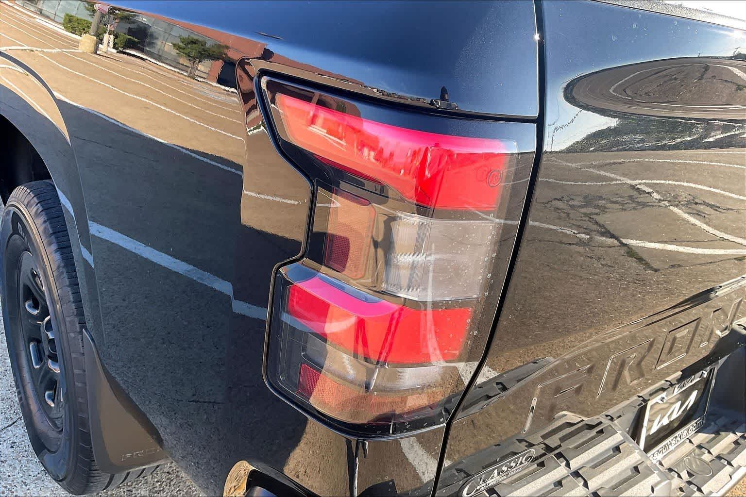 Thumbnail: 2022 Nissan Frontier - 31