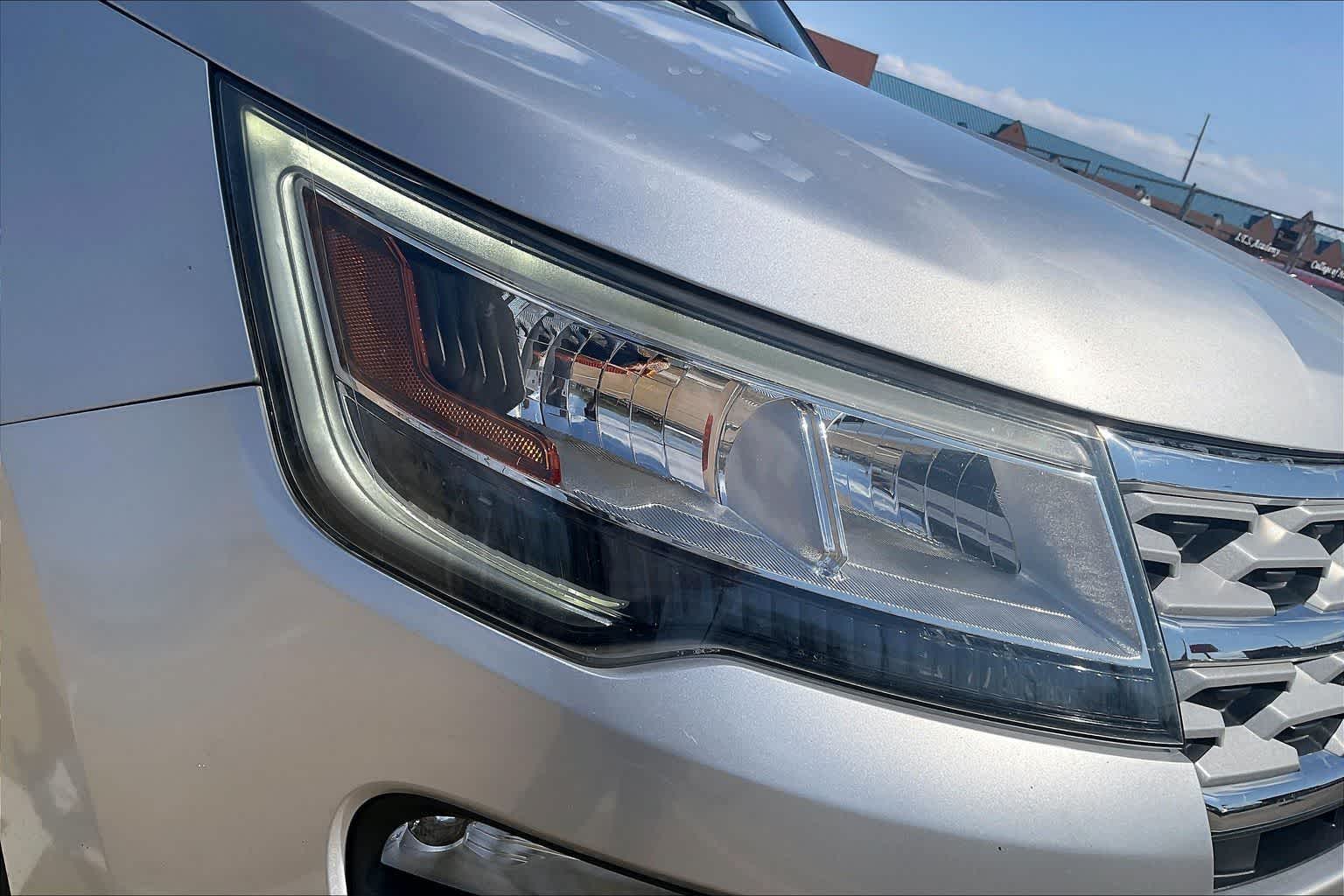 Thumbnail: 2018 Ford Explorer - 30