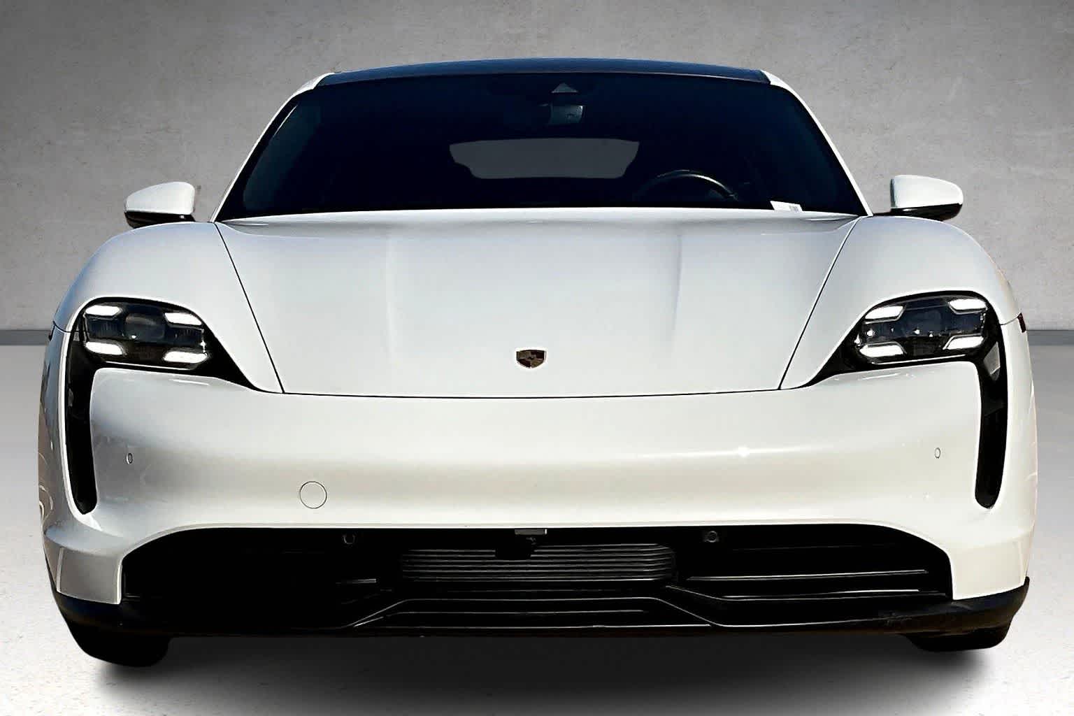 Thumbnail: 2020 Porsche Taycan - 6