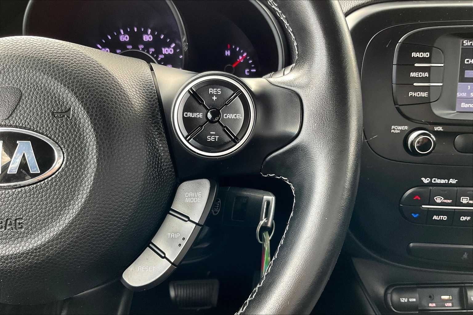 Thumbnail: 2017 Kia Soul - 24