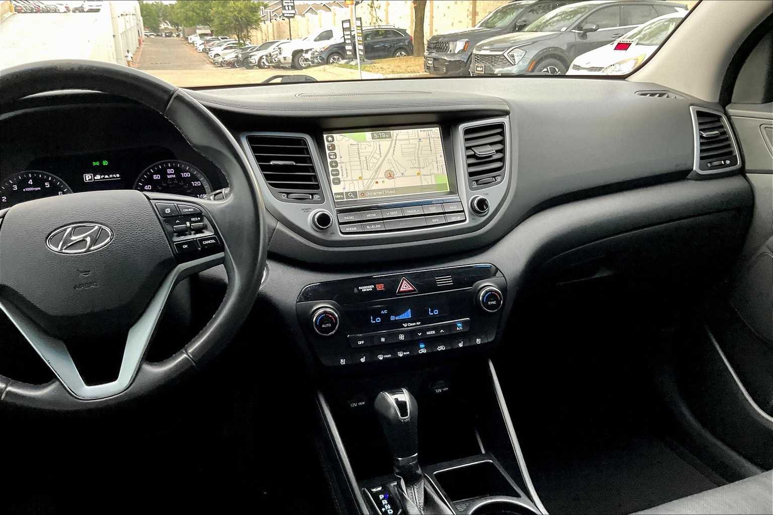 Thumbnail: 2016 Hyundai Tucson - 15