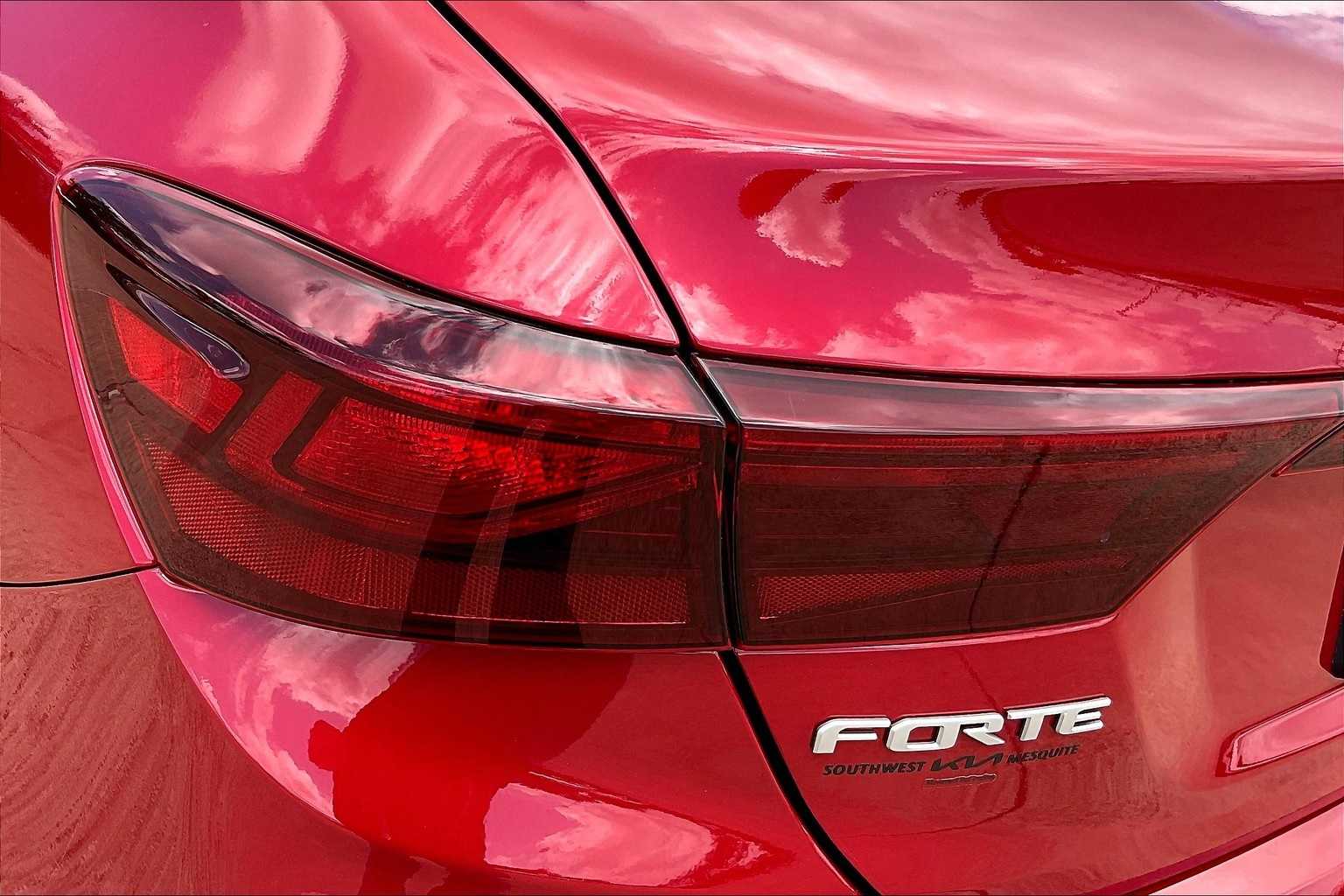 Thumbnail: 2024 Kia Forte - 30