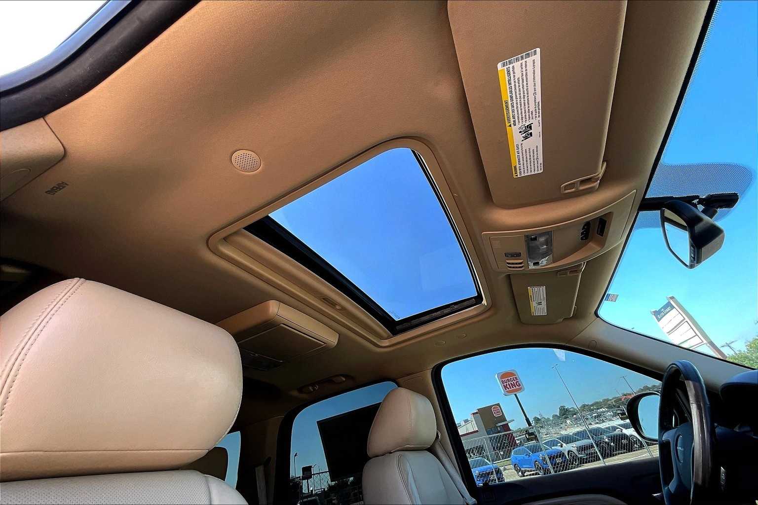 Thumbnail: 2014 GMC Yukon - 29