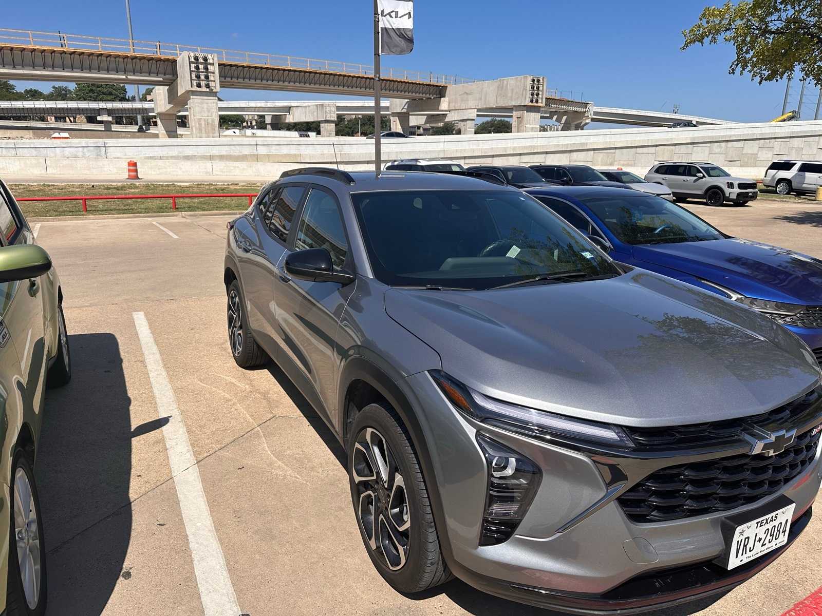 Thumbnail: 2025 Chevrolet Trax - 4
