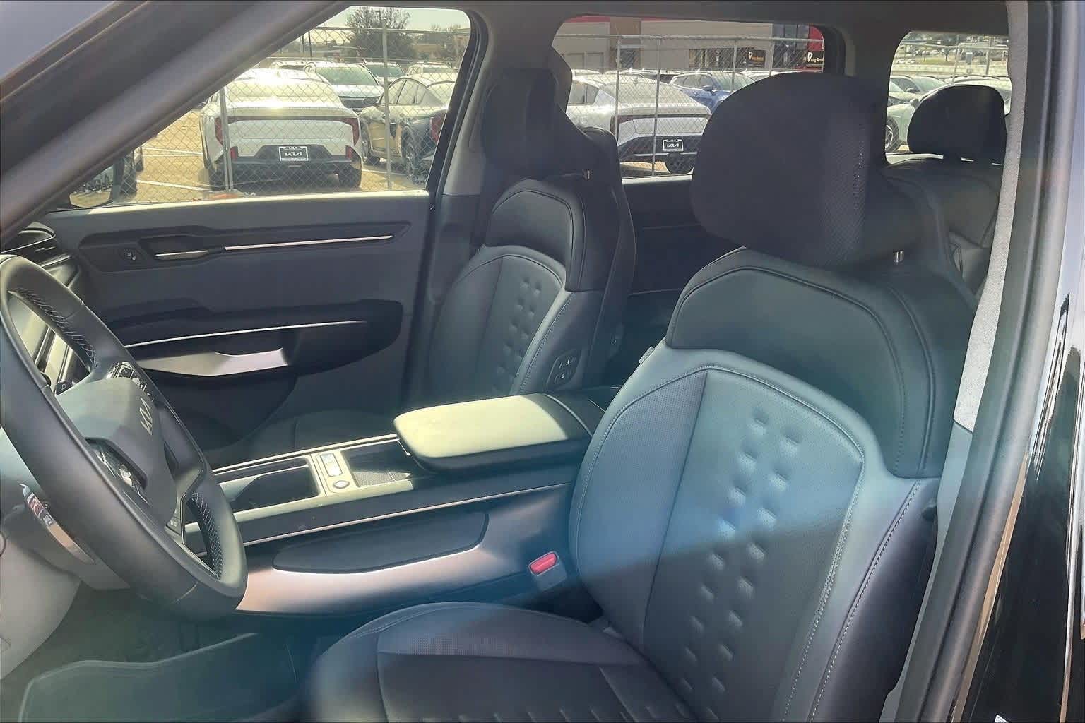 Thumbnail: 2026 Kia EV9 - 10