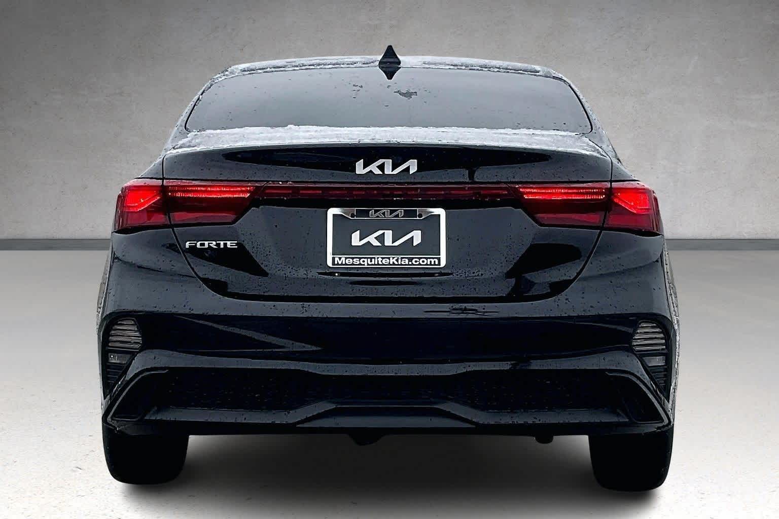 Thumbnail: 2024 Kia Forte - 5