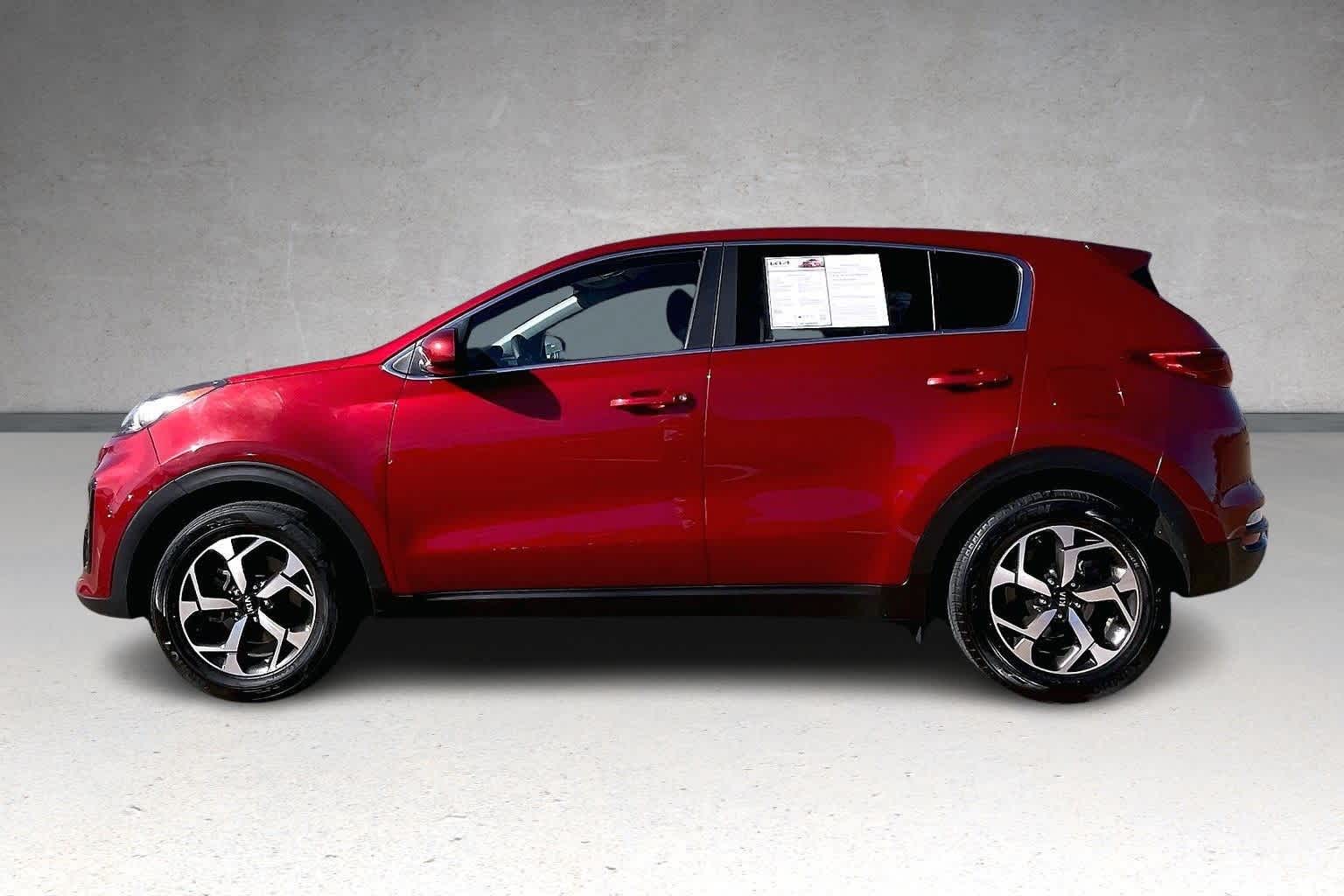 Thumbnail: 2022 Kia Sportage - 3