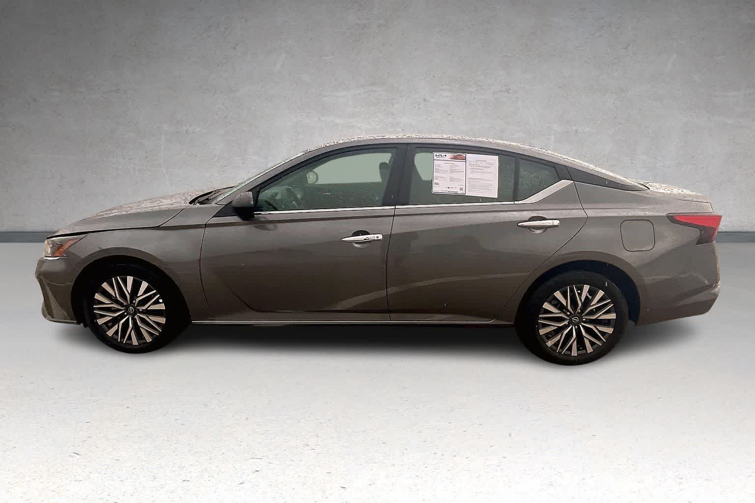 Thumbnail: 2025 Nissan Altima - 3