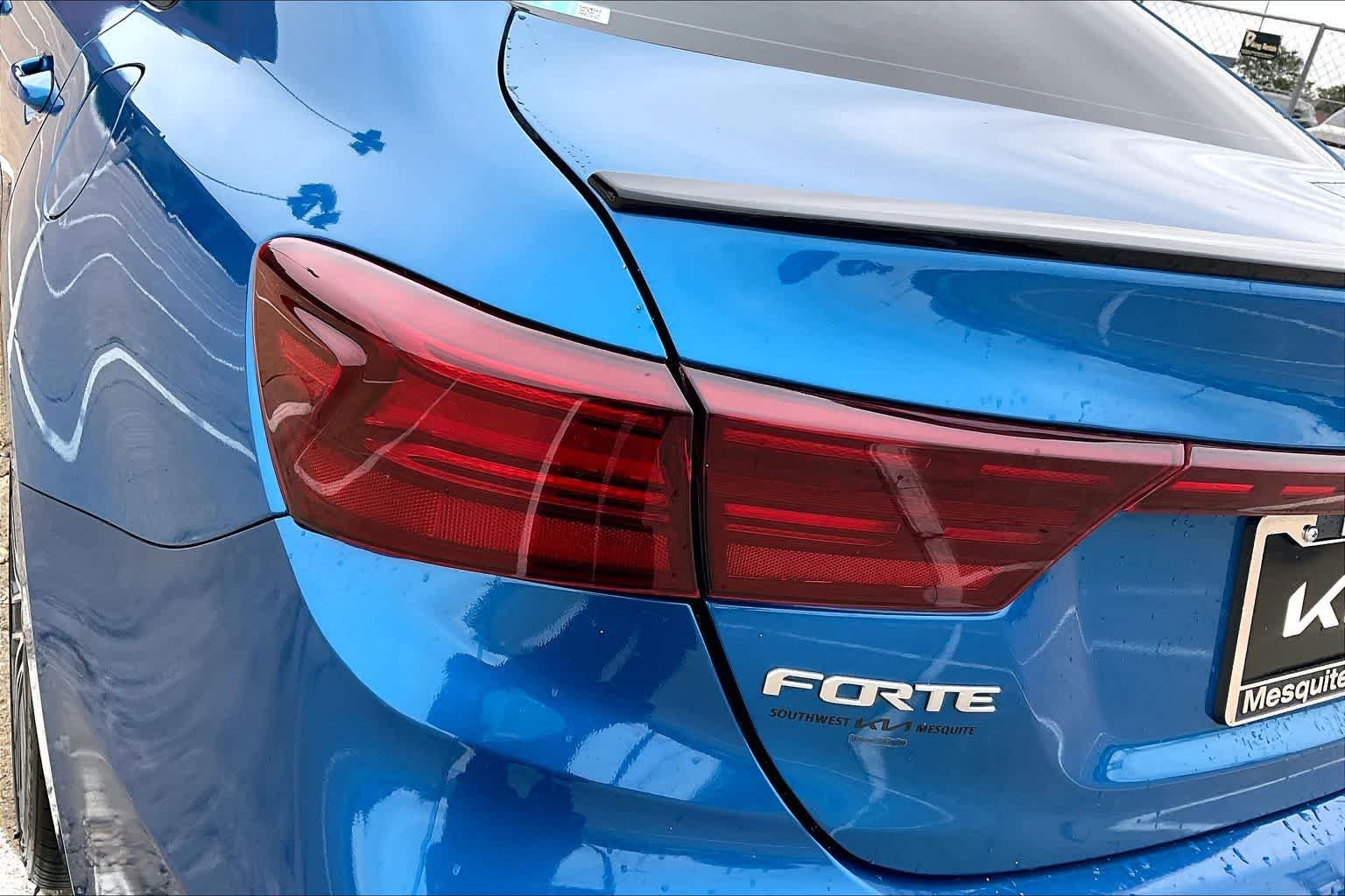 Thumbnail: 2023 Kia Forte - 32