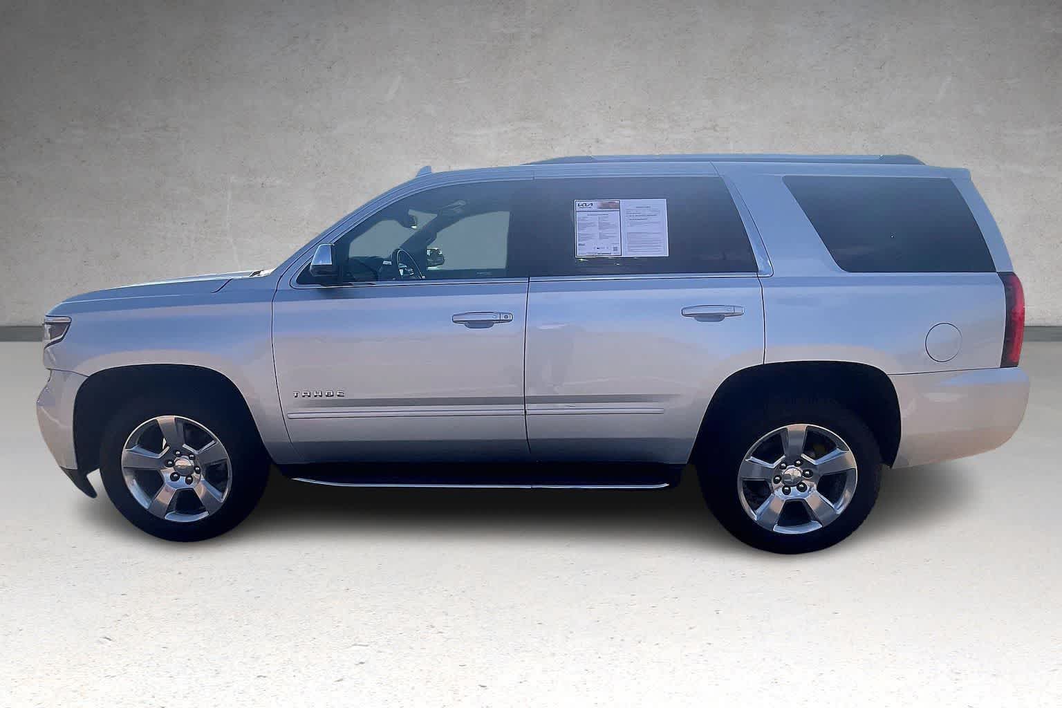 Thumbnail: 2019 Chevrolet Tahoe - 3