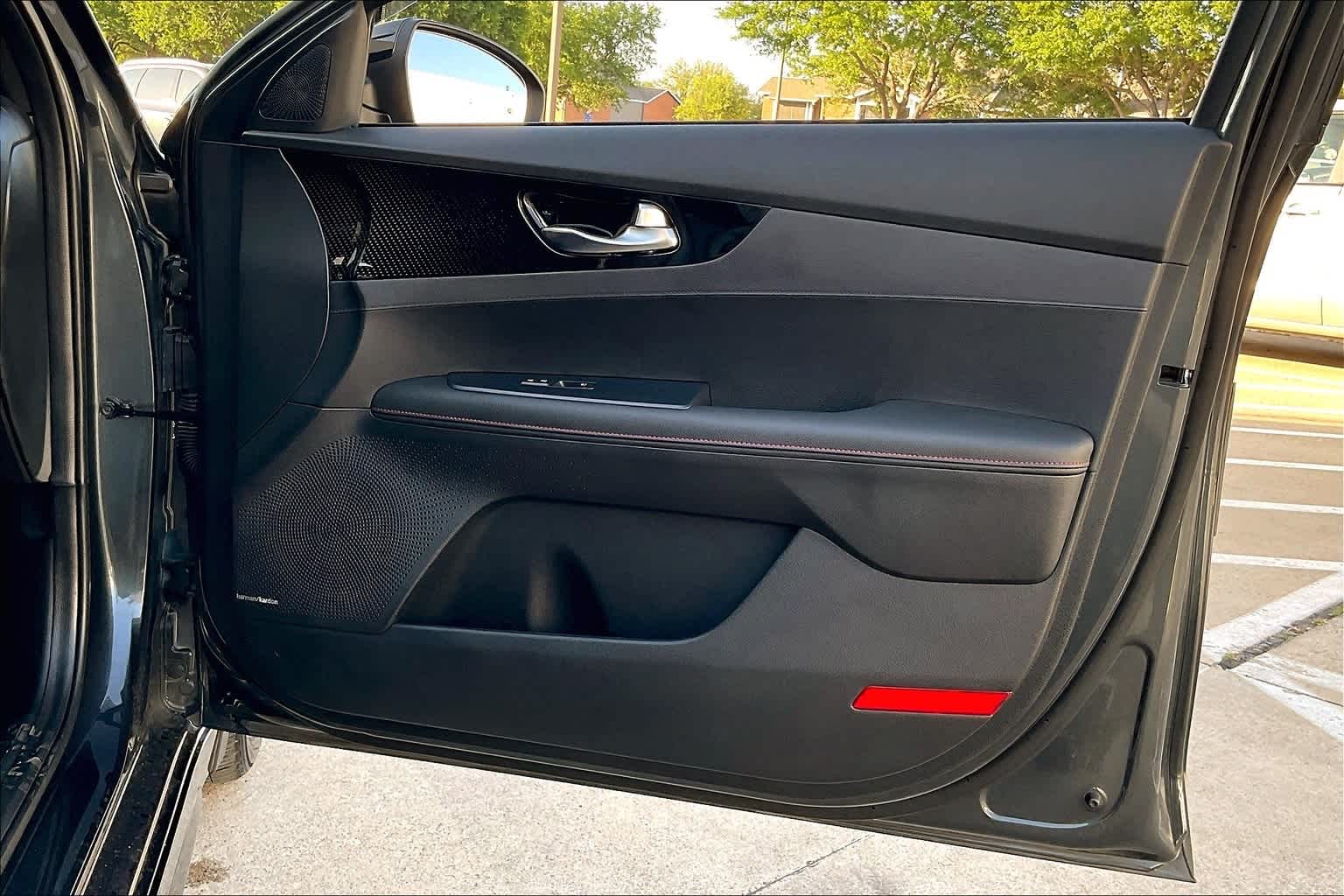 Thumbnail: 2020 Kia Forte - 28