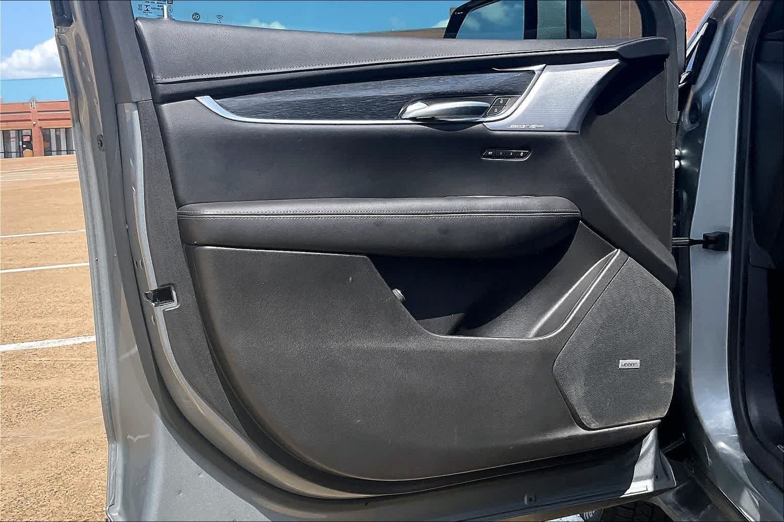 Thumbnail: 2023 Cadillac XT5 - 26