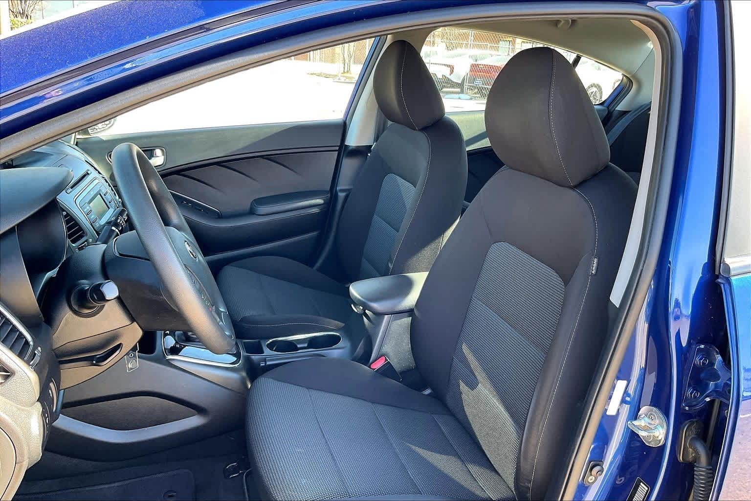 Thumbnail: 2018 Kia Forte - 10