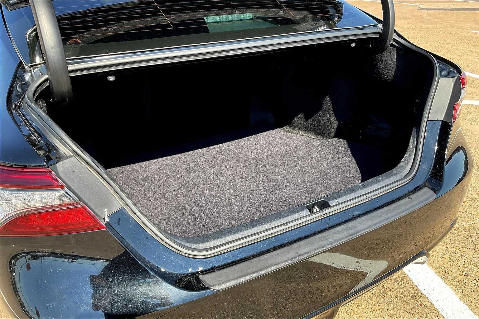 Thumbnail: 2023 Toyota Camry - 18