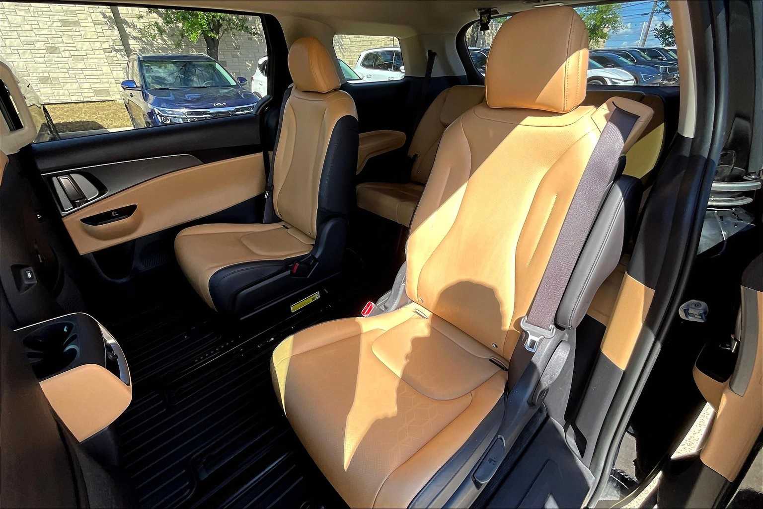 2024 Kia Carnival LX 29