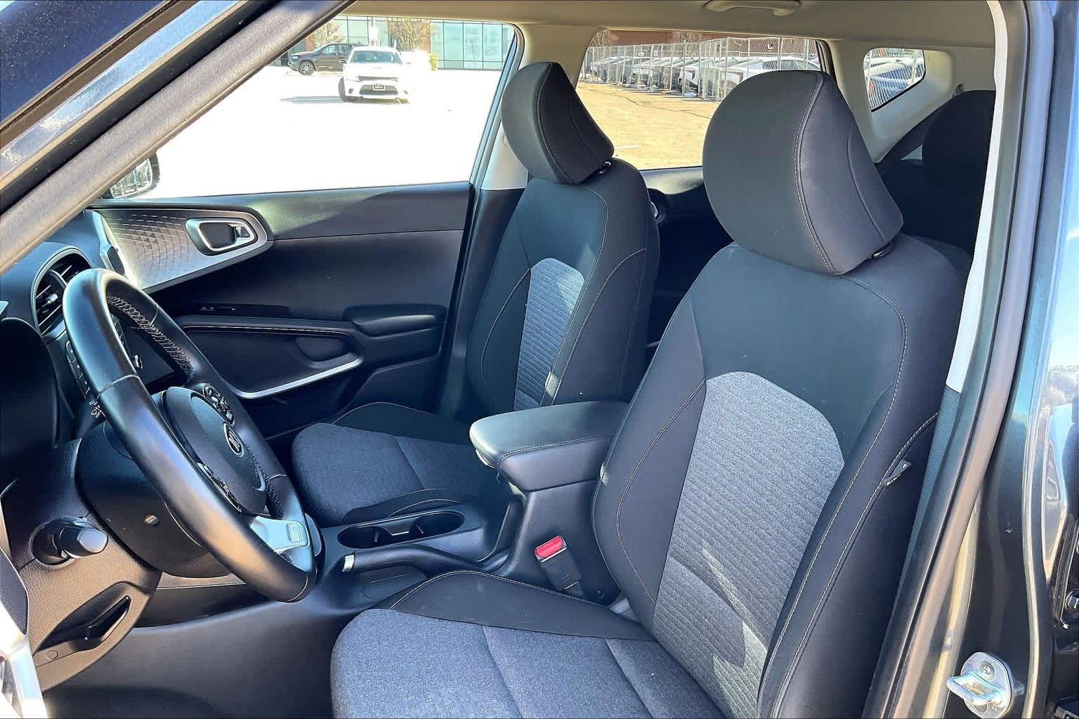 Thumbnail: 2020 Kia Soul - 10