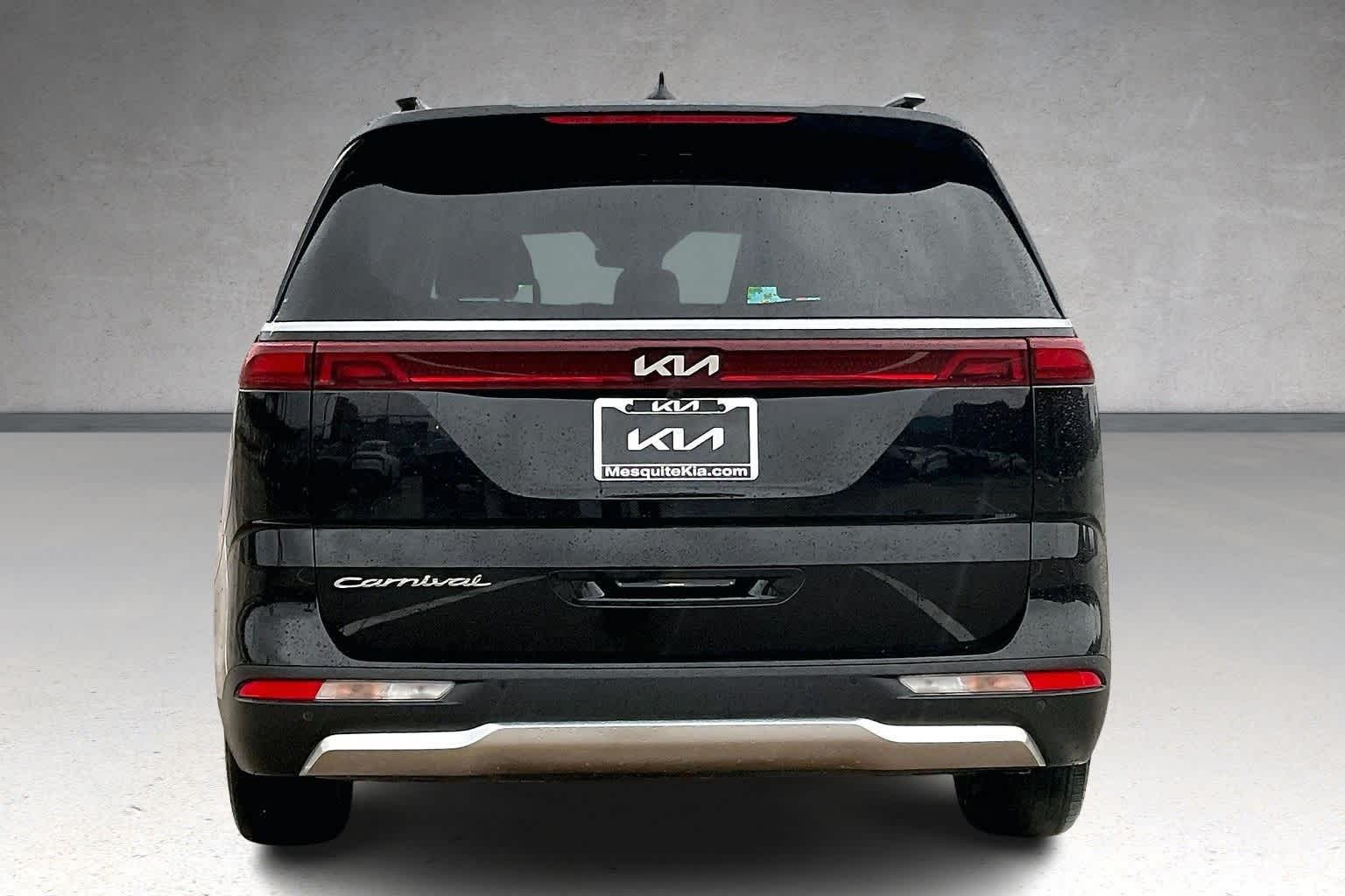 Thumbnail: 2022 Kia Carnival - 5