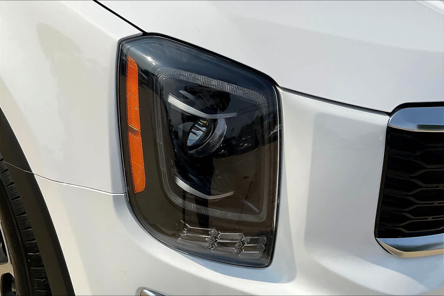 Thumbnail: 2022 Kia Telluride - 31