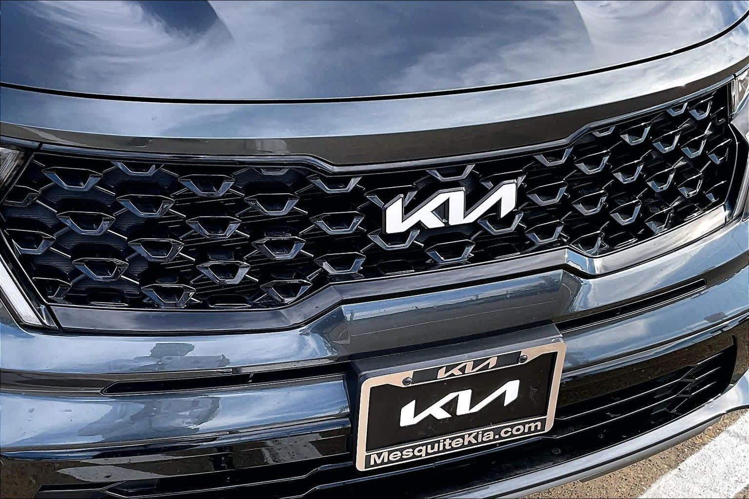 Thumbnail: 2023 Kia Sorento - 32