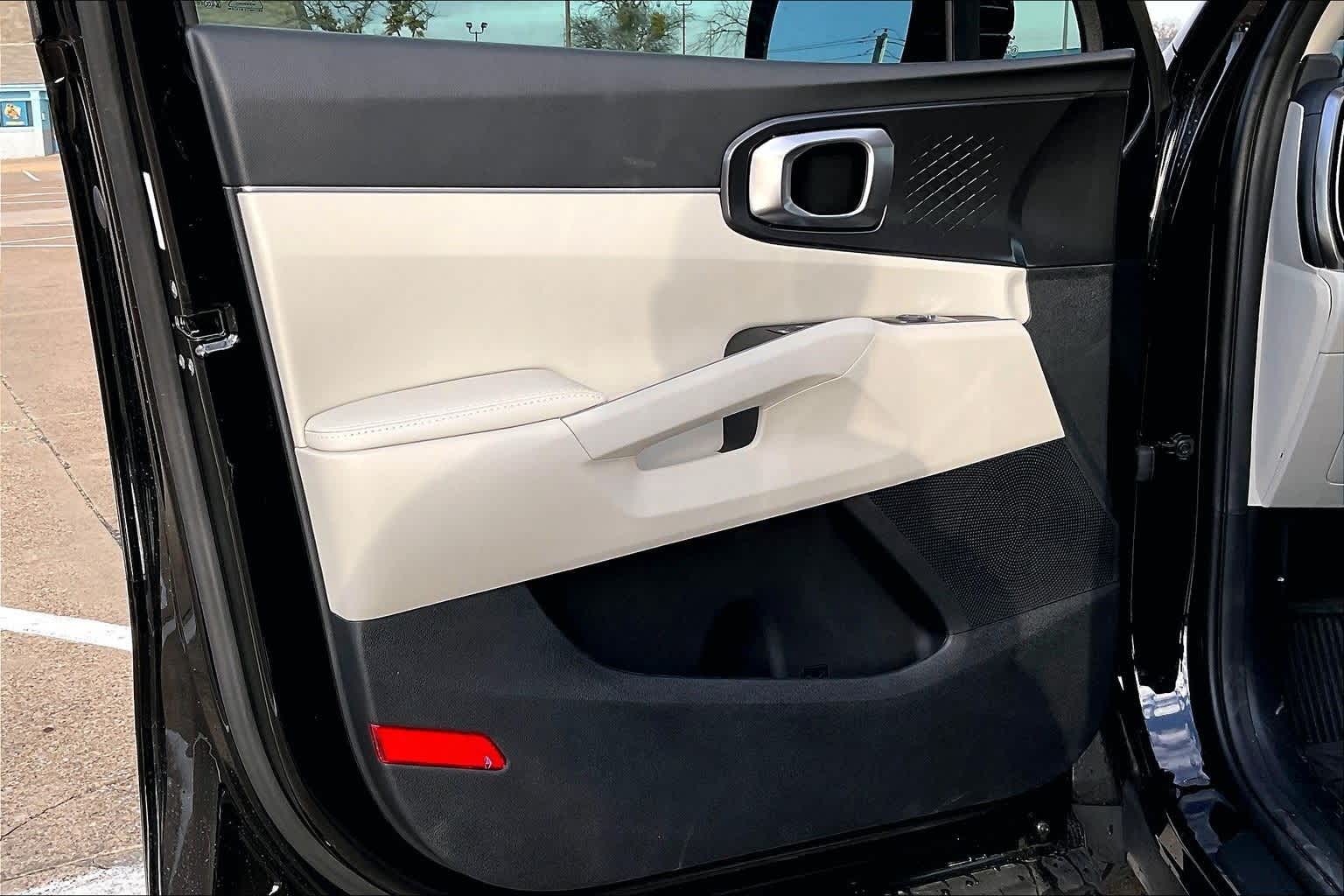 Thumbnail: 2025 Kia Sorento - 25