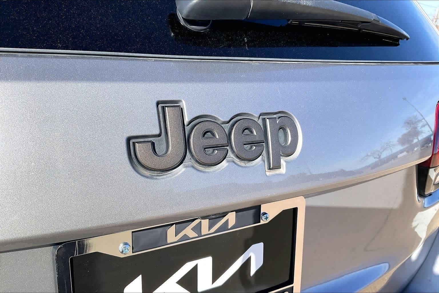 Thumbnail: 2016 Jeep Grand Cherokee - 7