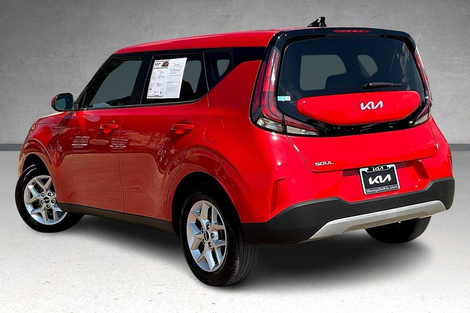 Thumbnail: 2023 Kia Soul - 4