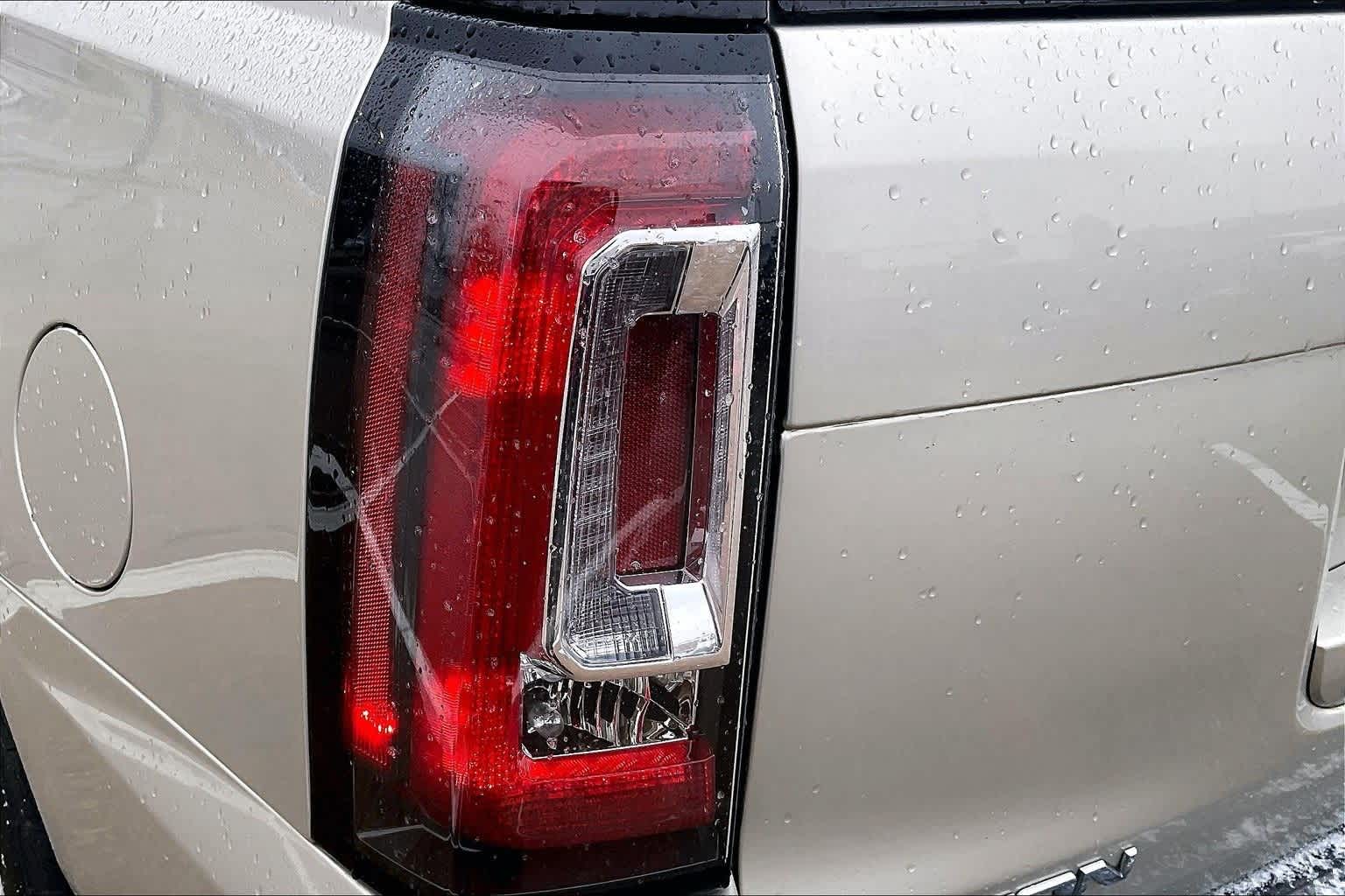 Thumbnail: 2015 GMC Yukon - 30