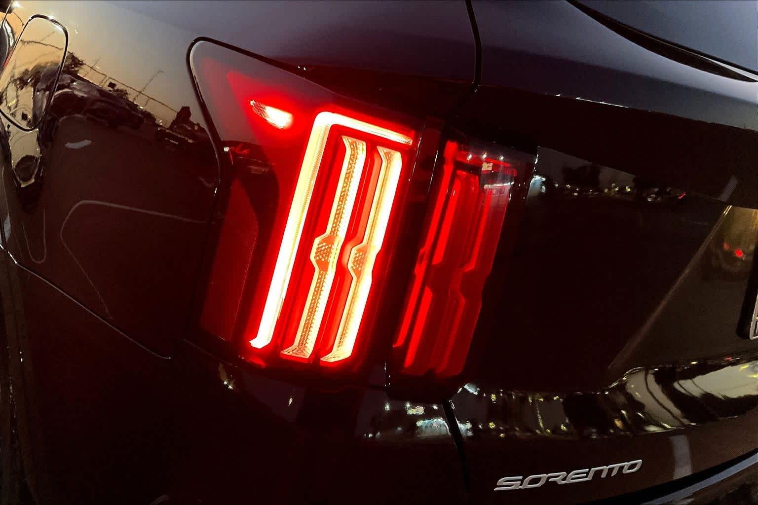 Thumbnail: 2023 Kia Sorento - 30