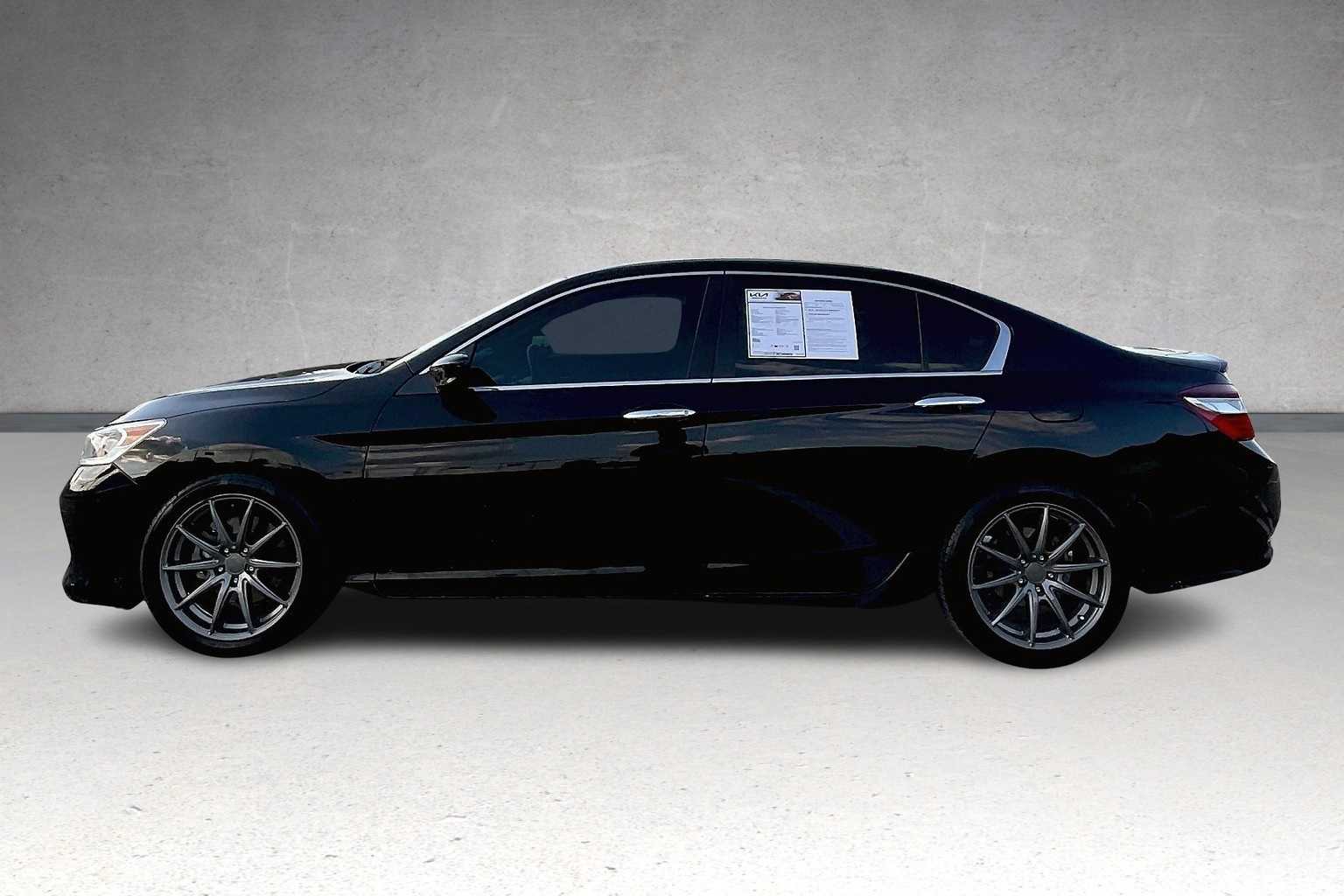 2016 Honda Accord Sport photo 3