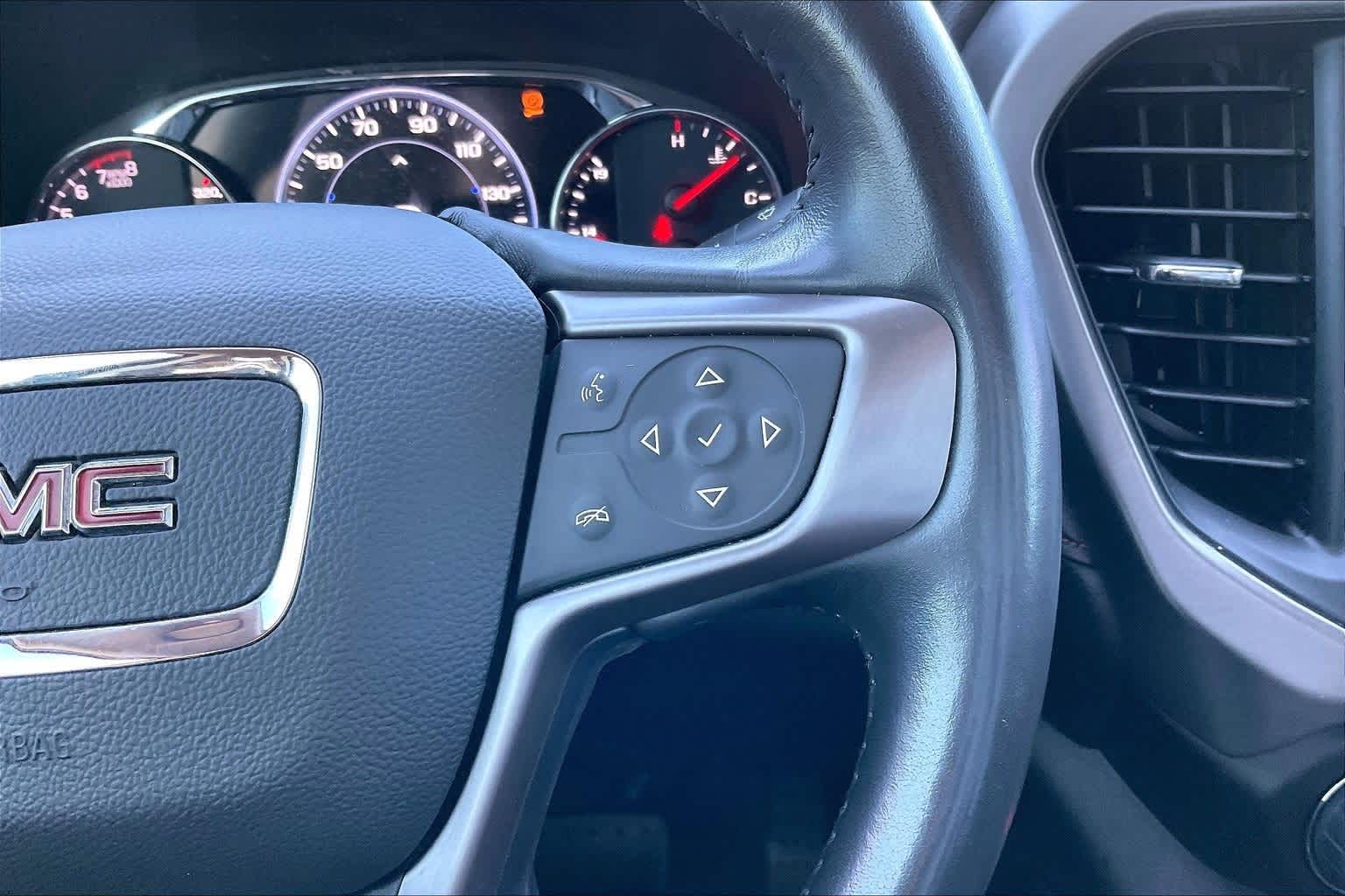 Thumbnail: 2022 GMC Acadia - 25