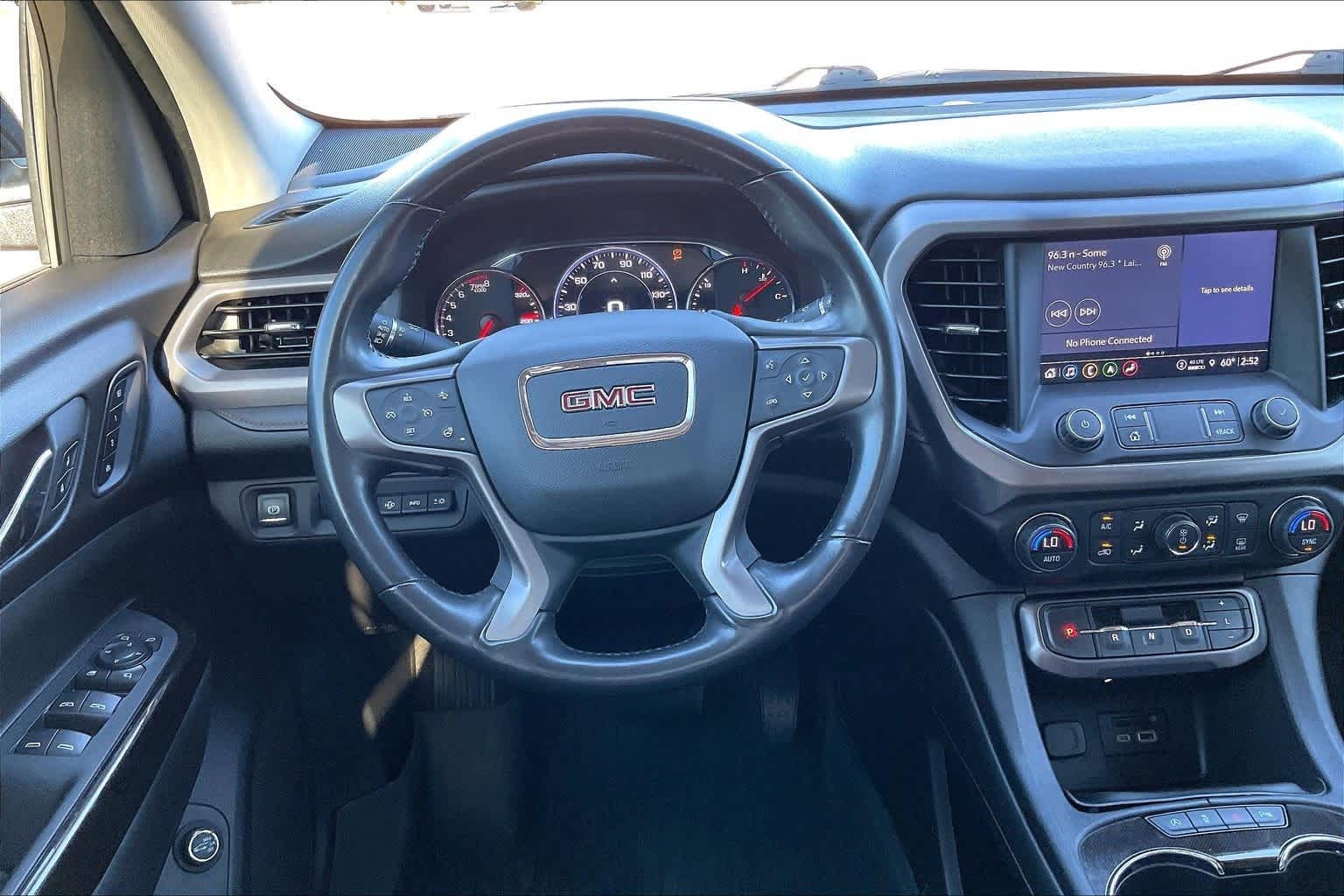 Thumbnail: 2022 GMC Acadia - 14