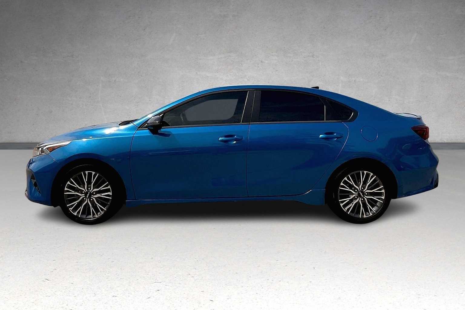 Thumbnail: 2023 Kia Forte - 3