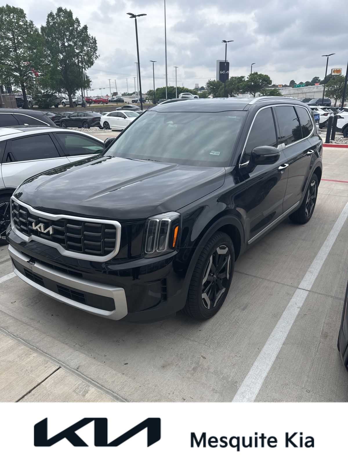 2023 Kia Telluride S FWD's photo