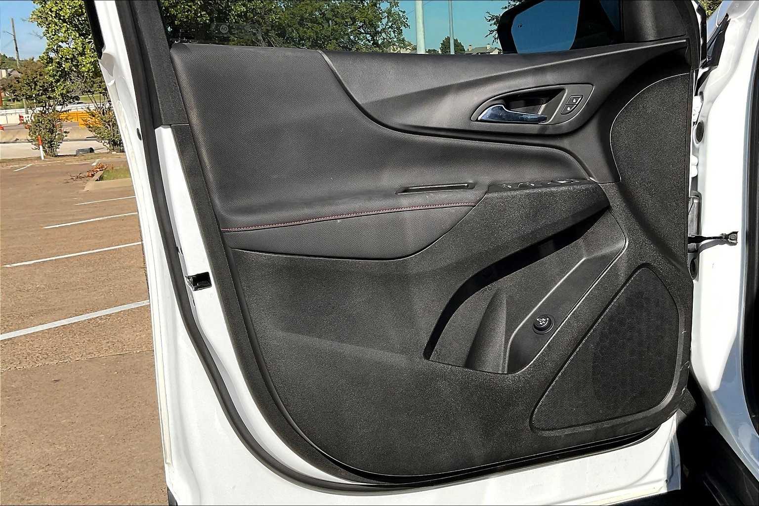 Thumbnail: 2024 Chevrolet Equinox - 27