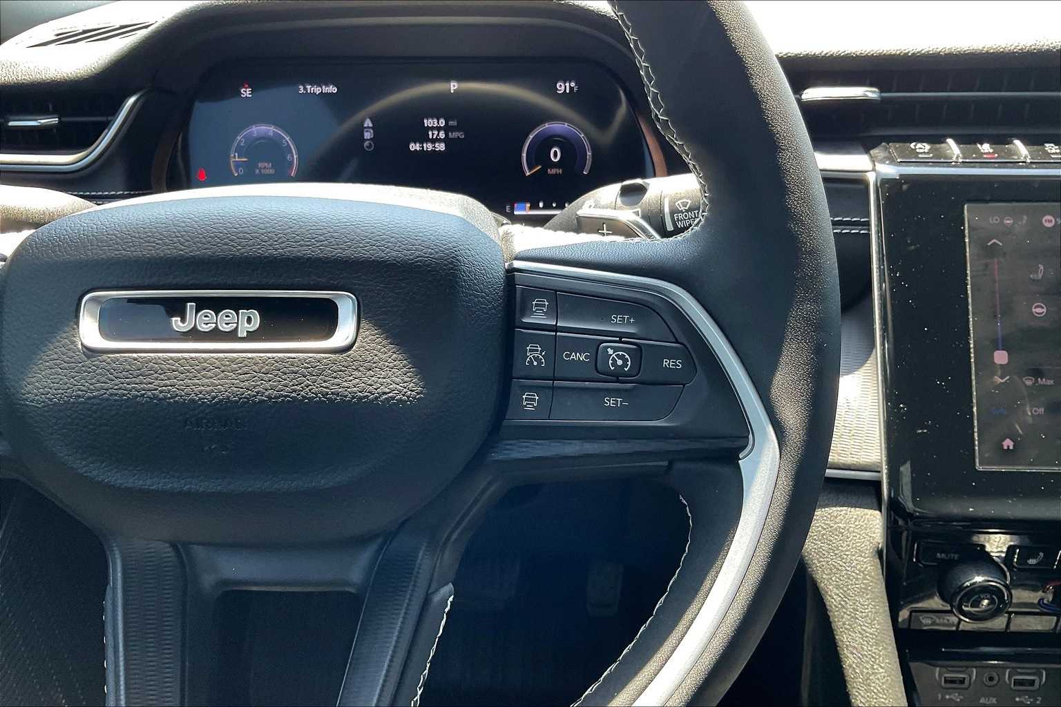 Thumbnail: 2023 Jeep Grand Cherokee - 25