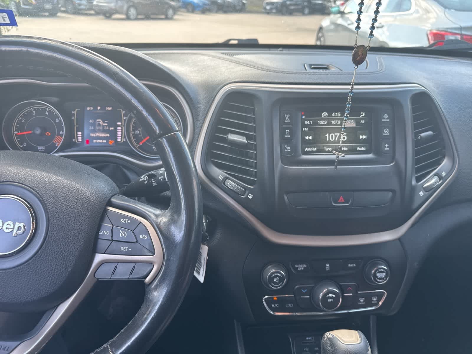 Thumbnail: 2015 Jeep Cherokee - 6