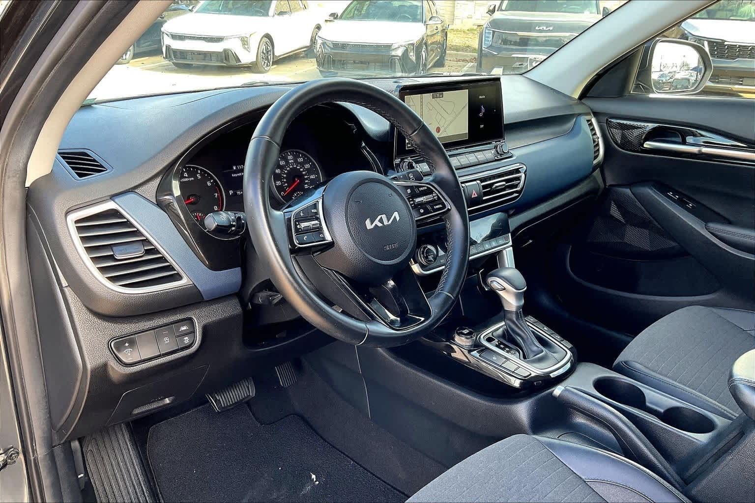 Thumbnail: 2023 Kia Seltos - 2