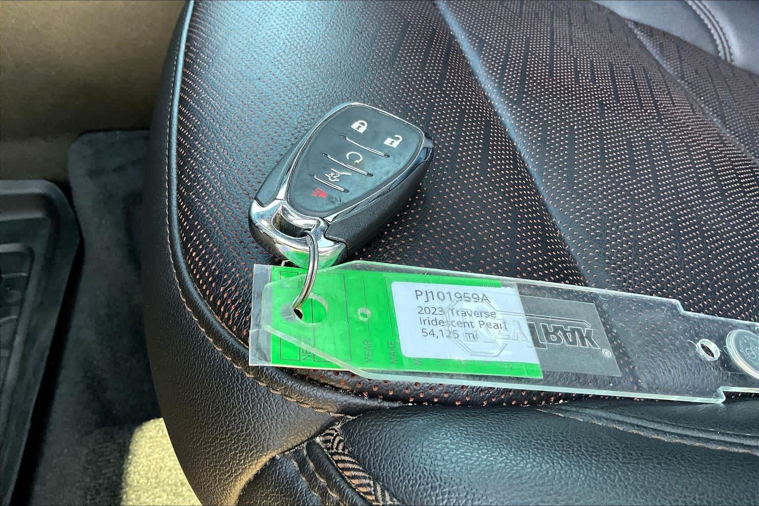 Thumbnail: 2023 Chevrolet Traverse - 19