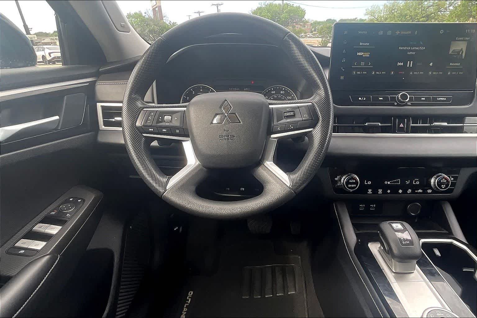 Thumbnail: 2025 Mitsubishi Outlander - 14