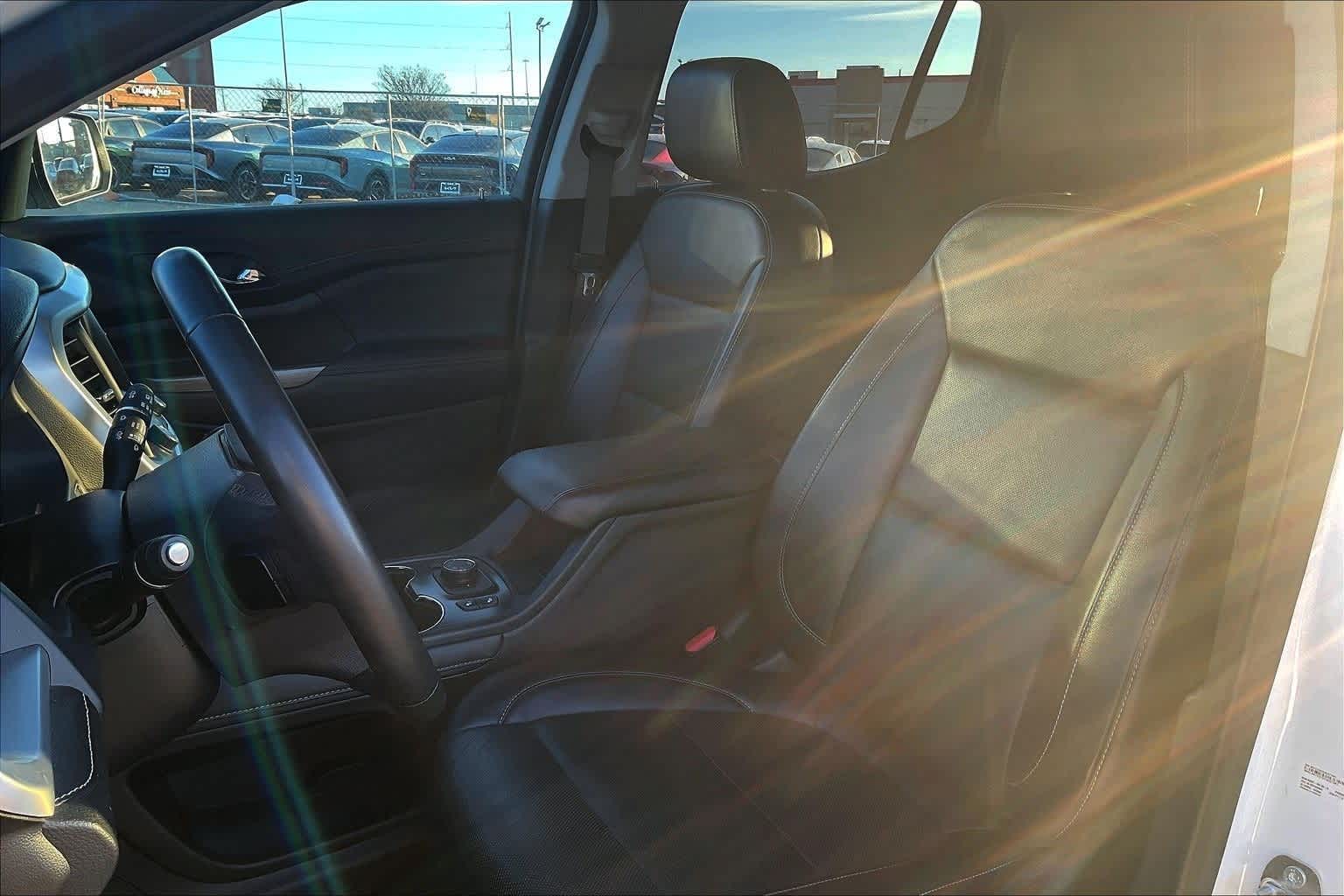 Thumbnail: 2023 GMC Acadia - 11