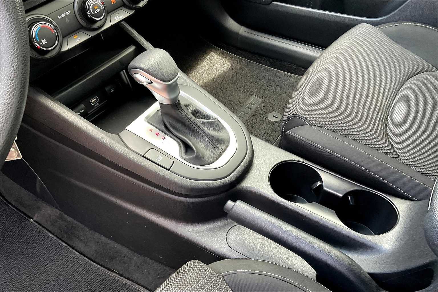 Thumbnail: 2024 Kia Forte - 15