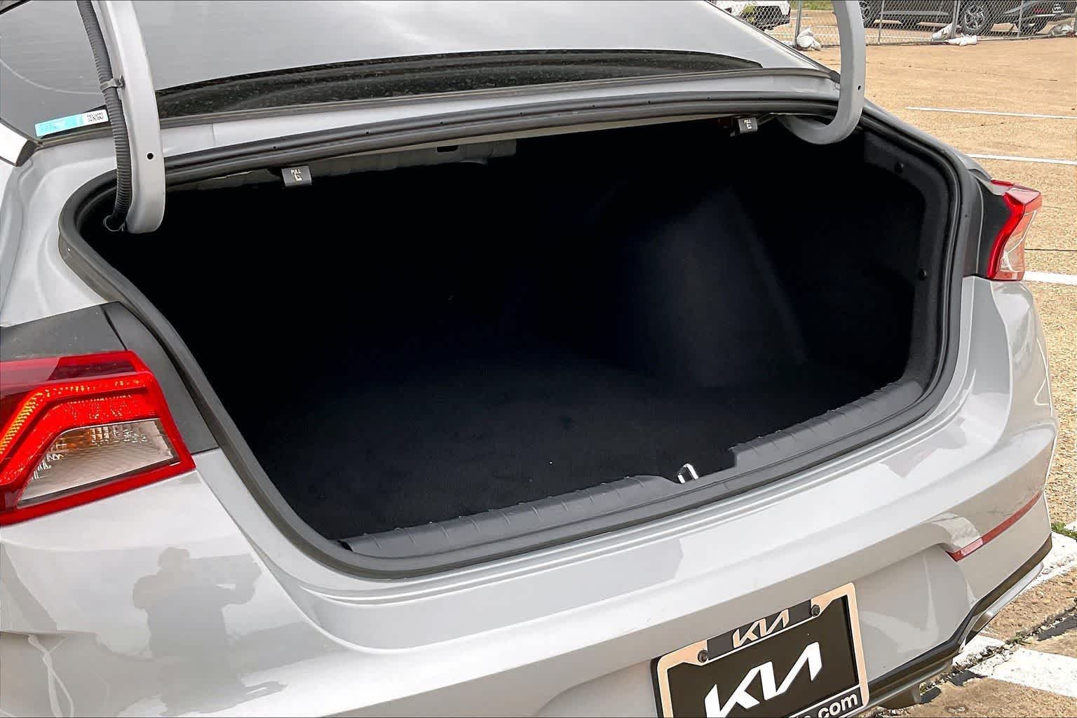 Thumbnail: 2024 Kia K5 - 17
