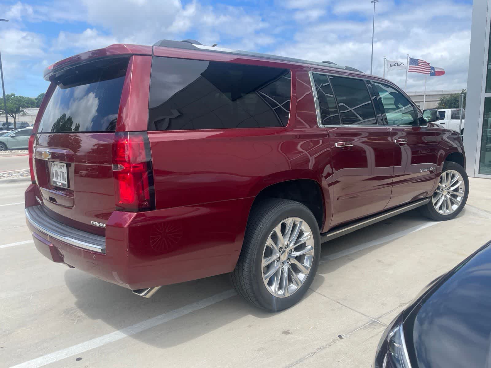Thumbnail: 2019 Chevrolet Suburban - 3